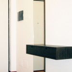 mobiletto in legno su misura per ingresso contenitore con cassettini e specchio